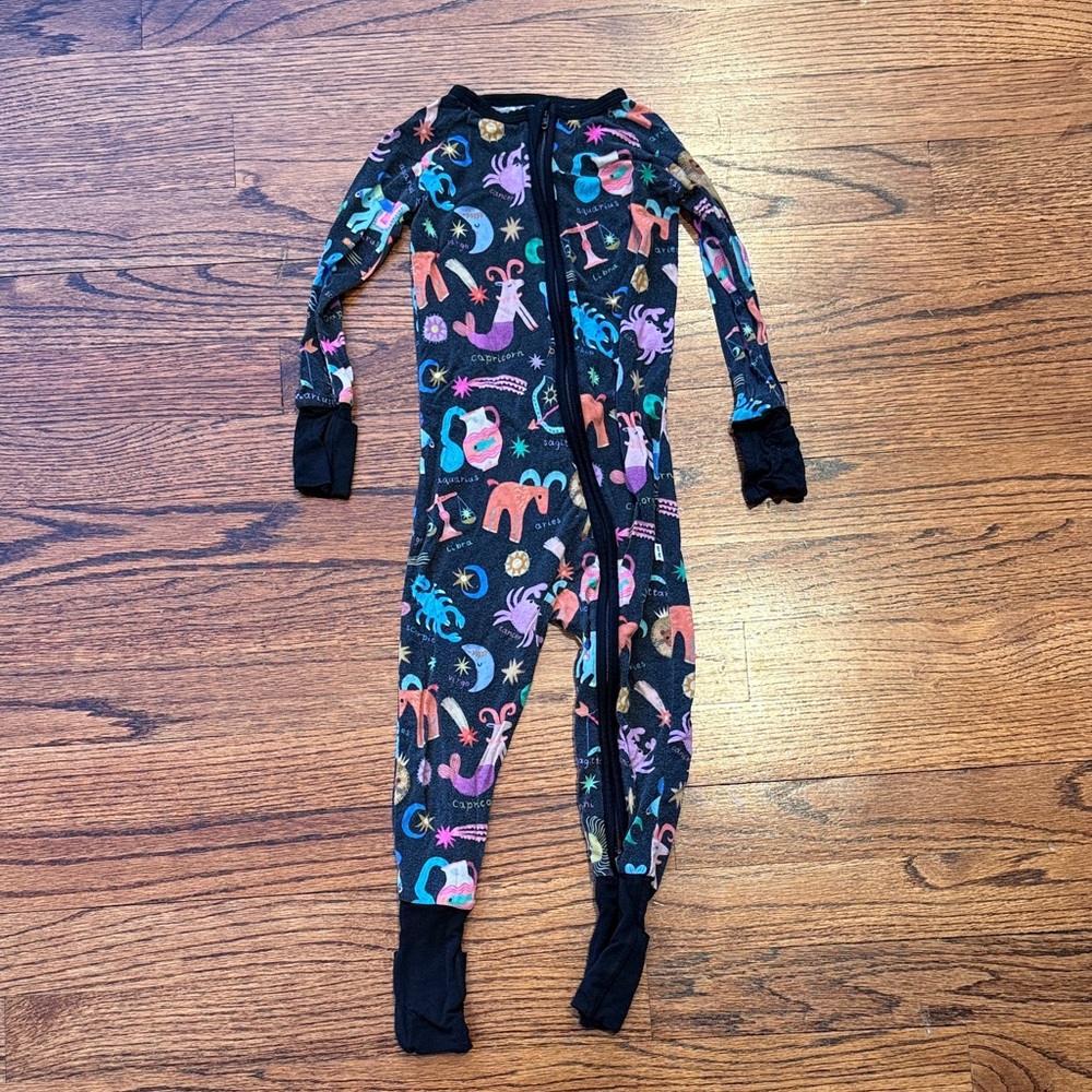 Little Sleepies star signs / zodiac zippy pajamas 12-18